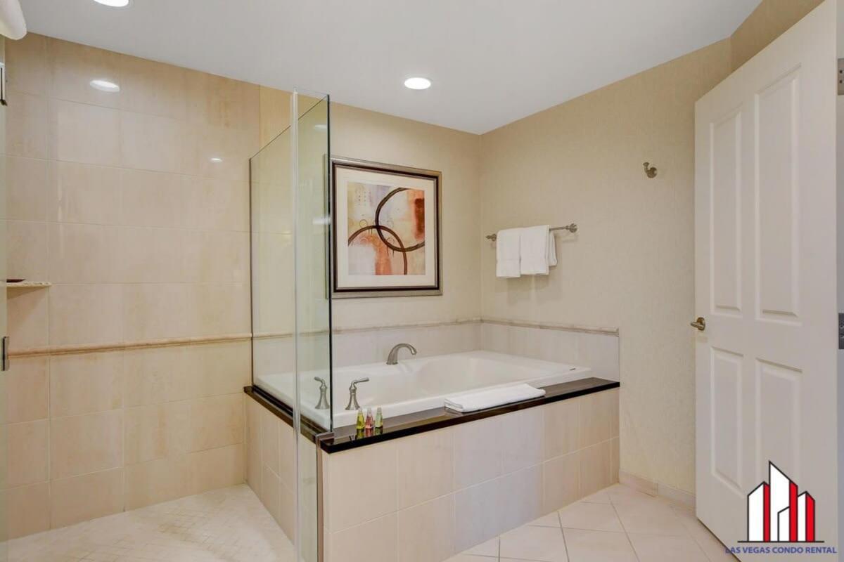 Casa de férias Mgm Signature-18-703 Strip View Jacuzzi *
